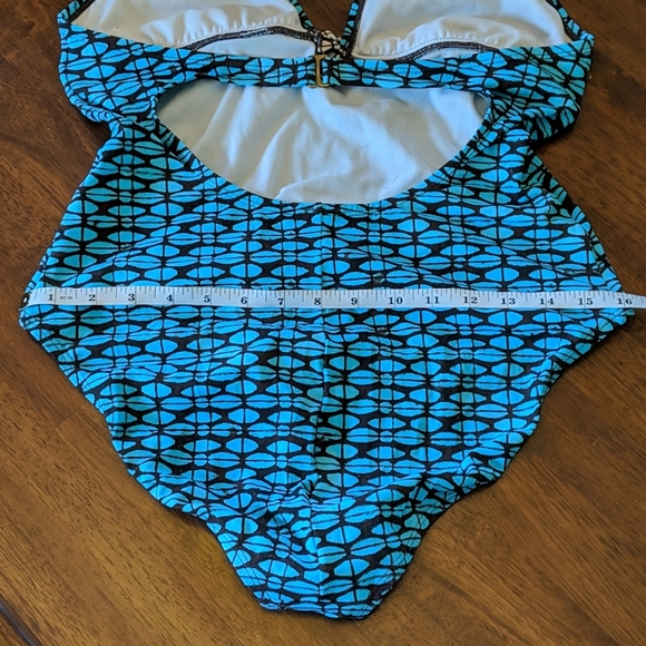 One piece Swimming Suit Like New! - Picture 4 of 4